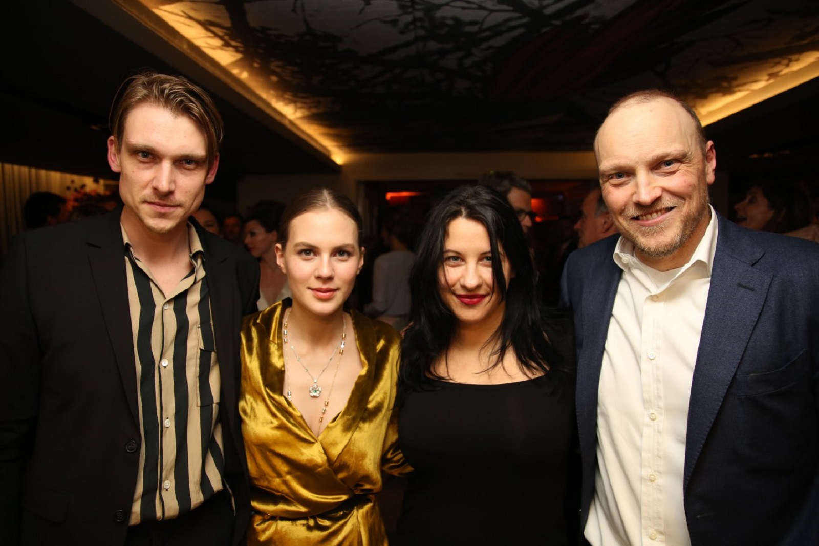 Berlin Opening Night 2018 - Daniel Sträßer, Alicia von Rittberg, Henriette Lippold (ausführende Produzentin) und Markus Brunnemann (UFA Fiction CEO)